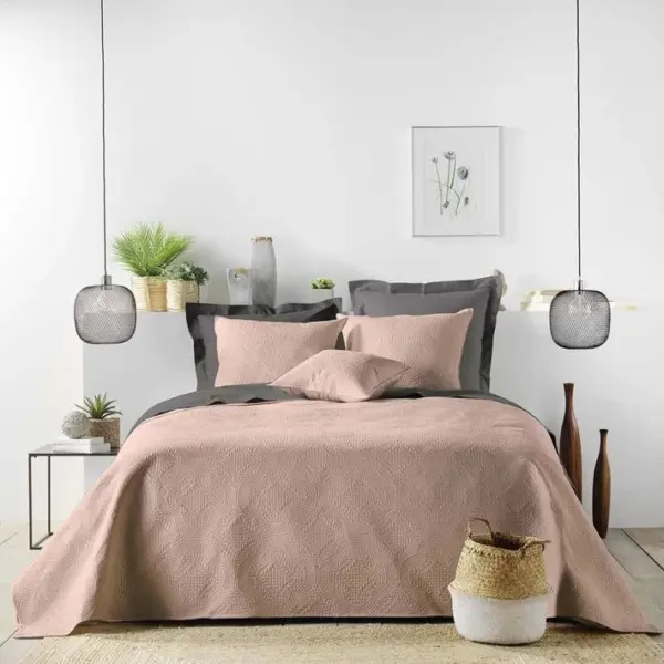 Couvre-lit 2 Personnes Matelassé 220x240 Microfibre Unie Romane Rose